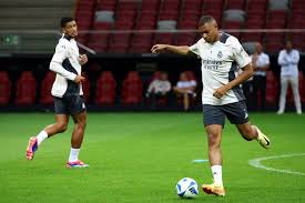 由洪森家族 由洪森家族